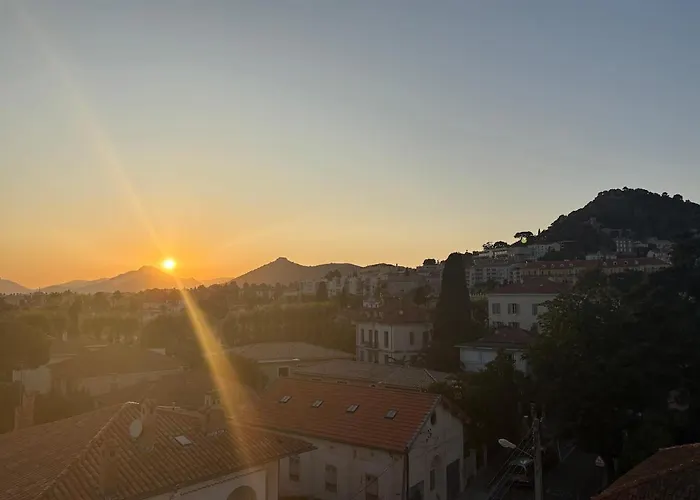 Lejlighed Anatole Terrace, Wi-fi, Downtown, Ideal For 2 People *